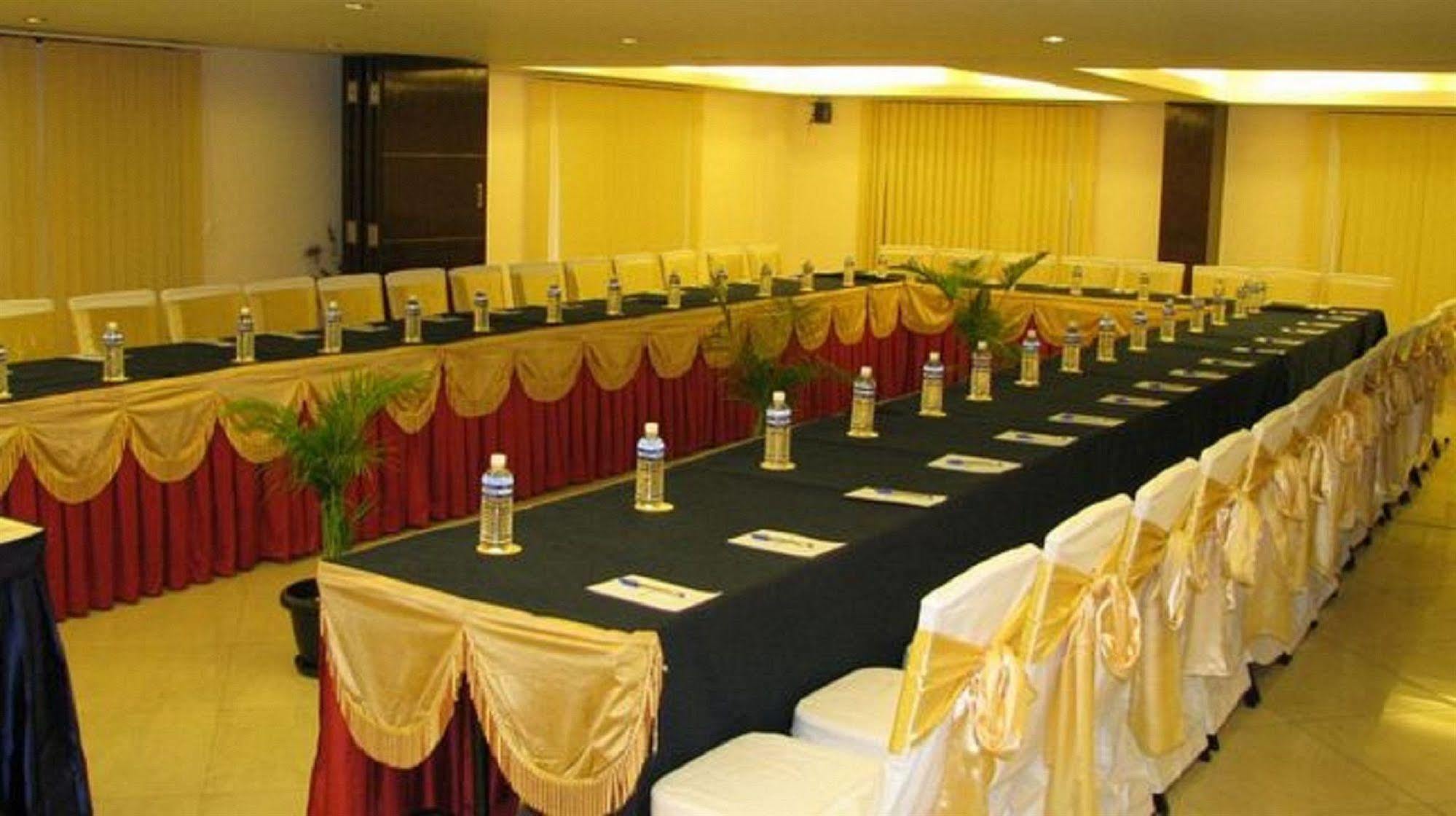 Hotel Citrine à Bangalore Extérieur photo