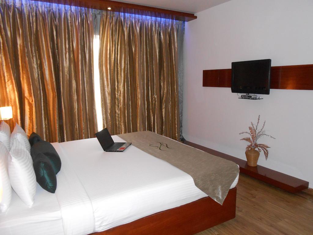 Hotel Citrine à Bangalore Extérieur photo